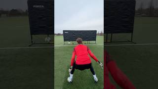 EXTREME REACTION EXERCISE 🤯 #goalkeeper #goalkeepertraining