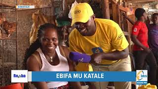 Abasuubuzi mu katale ka Mirembe Market e Kiwatule balaze engeri gyebanogamu ssente #EbifaMuKatale