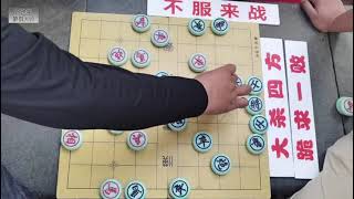 國家象棋大師挑釁街邊老頭，三亞第一名支招還搶棋子！孫浩宇暴怒