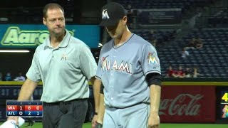 MIA@ATL: Narveson leaves game in the 6th with injury