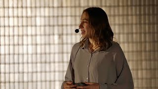 Life is an unpredictable journey: From train stations to self-discovery | Laura Klug | TEDxUTsukuba