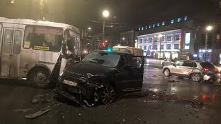 Водитель Range Rover удрал с места ДТП. Real Video