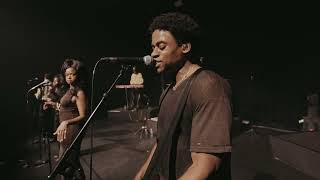 Infinity Song - London Foxes (Live from Paris)