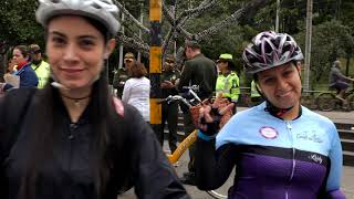 Talleres masivos en Bogotá / "Conozco Mi Bici" por Curvas En Bici Bogotá