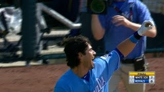 Eibner smacks walk-off single to right field