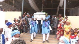 SO TOUCHING: PEOPLE OF OGBOMOSHO COULD NOT HOLD THEIR TEARS AS THEY SAY GOODBYE TO LATE ALAO AKALA