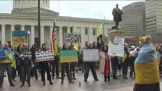 Columbus residents join in unity for Ukraine at statehouse