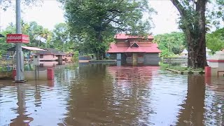 മഴ കനത്തതോടെ കൊല്ലം മയ്യനാട്  ജന്മംകുളം ക്ഷേത്രത്തിന്‍റെ സമീപത്ത് താമസിക്കുന്നവർ ദുരിതത്തിൽ