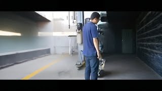 男子去4S店保养车，结果发动机升级未经车主同意#保养维修 #发动机 #社会百态