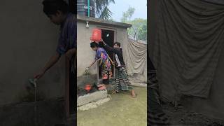 দেখেন কি করে বন্ধুরা #funny #video #comedyvideos #funnyclips #entertainment 🤣🤣