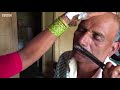 meet shantabai a female barber in maharashtra bbc news gujarati