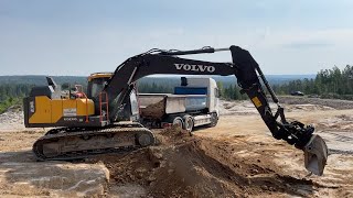 Köp Grävmaskin Volvo EC160EL med rotor och redskap på Klaravik