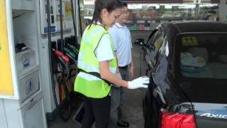 Eunice Olsen training at the Shell Retail Academy