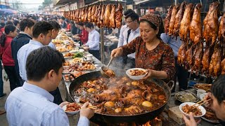 BEST Vietnamese Street Foods in Saigon That Tourists MUST TRY