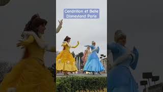 Cendrillon et Belle, princesses Disney, parade Disney à Disneyland Paris