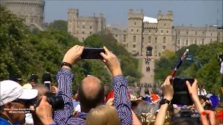 100.000 Royal Fans have lined the route of Harry and Meghan’s Wedding Procession in Windsor.