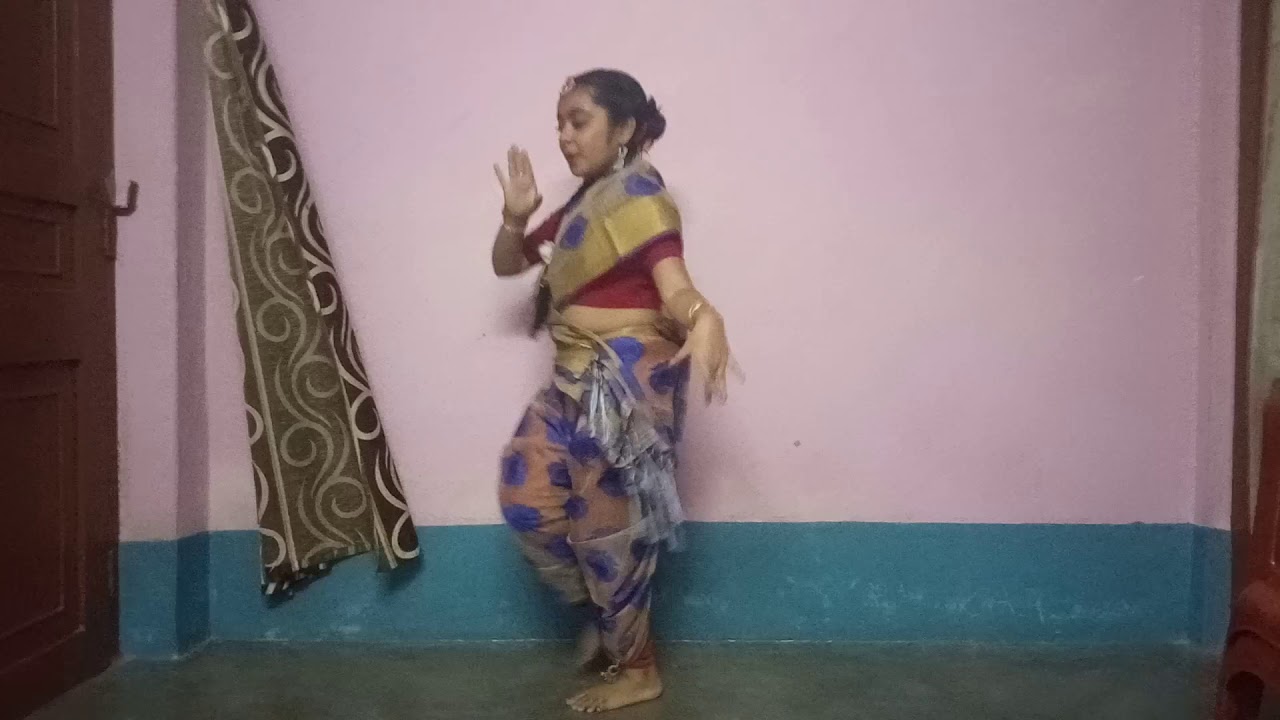 Susmita Saha Dance On Pinga Youtube