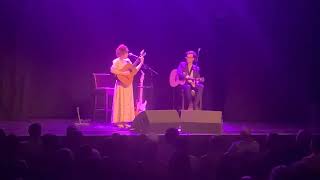 Josh Turner & Allison Young: Tiny Vases