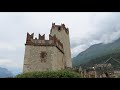 sulle colline di malcesine con vista panoramica sul lago di garda e visita al castello scaligero.