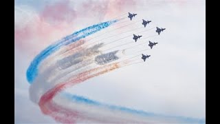 来啦 来啦》》》网红摇Airshow China kicks off in Zhuhai2021年9月28日珠海航展歼20现场重制版