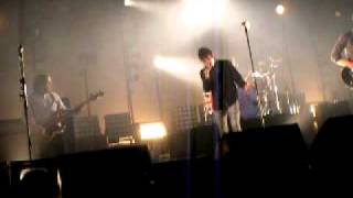Arctic Monkeys feat. Miles Kane - Little Illusion Machine 04.02.2012 Paris