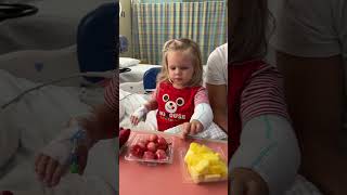 Eating fruits! Cute Naomi in the hospital