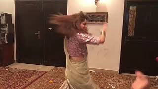 Neelam Muneer Dance On Pushto Song