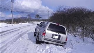 韓国車を助ける日本車を海外が大絶賛！【海外の反応】「よくやった！」Japanese Impreza saved Korean KIA!