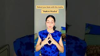 Hakini Mudra #mudra #brainpower #braintest #yogagirl #shortsvideo #shorts #hakinimudra #handgestures