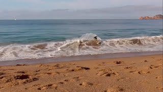 Skimboarding Mexican shorebreak