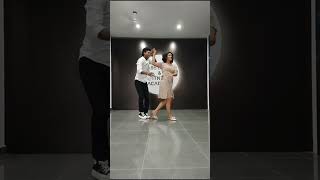 Ek Din Teri Raahon Mein coupleDance video  #shortsviral#salsa #bollywooddance#reels #newtrend#dance