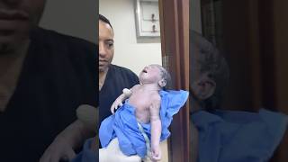 baby first breath #newborn