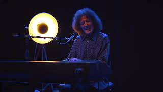 Gilbert O'sullivan   - Why oh Why oh Why (Official Music Video)