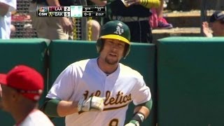 LAA@OAK: Lowrie drills a solo homer to right field