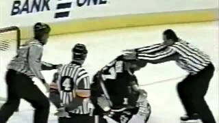 Hockeyfighters.cz  Chris Simon vs Jamie Allison.wmv