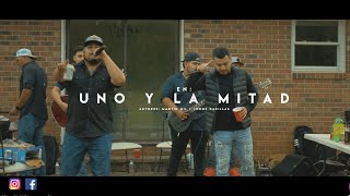 Uno y La Mitad - (En Vivo) - Ricardo y Emmanuel