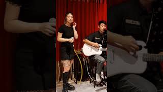 Lydia 冰冰- Cover 邱鋒澤 “一起寂寞” #宜蘭酒吧#羅東#夜市#調酒推薦#調酒#創意調酒#live house#酒吧#現場音樂酒吧#場地出租