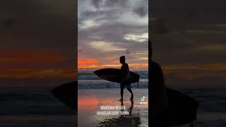 Khaolak Surf town : โต้คลื่นที่หาดบางสัก หน้าร้าน การังคาเฟ่