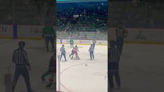 *FULL FIGHT* ALEX KANNOK LEIPERT ABBOTSFORD CANUCKS VS ALEX GALLANT CALGARY WRANGLERS- AHL HOCKEY