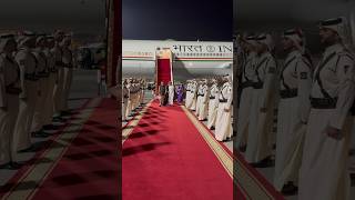 PM Modi arrives to a grand reception & guard of honour in Doha, Qatar | #shorts