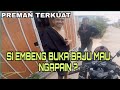 GREBEK ORANG LAGI ENAK ENAK!!