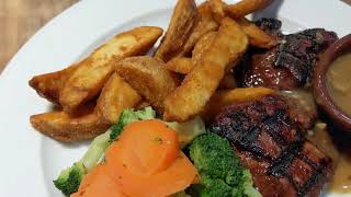 ASTONS Specialties Beef Tenderloin with Potato Wedges [Suntec City]