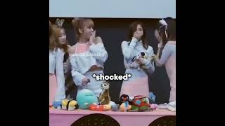 When Mina and Momo accidentally kiss 💋 #twice #mina #momo #shorts