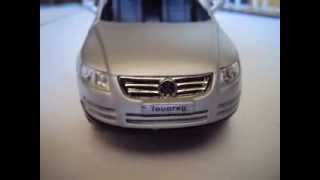 Kinsmart-2003-Volkswagen-Touareg