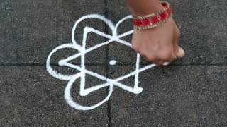 1 Min Rangoli Designs | Cute \u0026 Small Rangoli for Apartments | Chinna Muggu