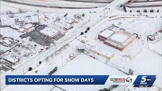 Oklahoma schools announce closures, virtual learning Wednesday
