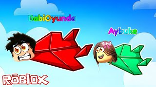 Kağıt Uçak Olduk! Aybüke ile Yarıştık 😂 Roblox