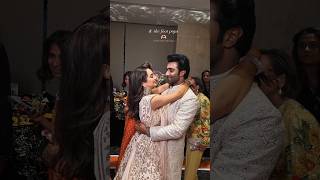 Kareena Kapoor, Alia Bhatt, Ranbir Kapoor Dance at Aadar Jain \u0026 Alekha Advani Mehendi Ceremony