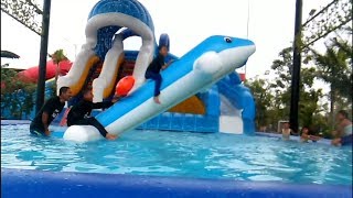 Baby Shark Dance, Asiknya Anak-anak Bermain Air, Balon UpinIpin, Naik Balon Pesawat Water Slide