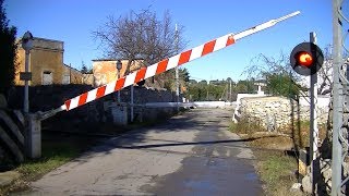 Spoorwegovergang Putignano (I) // Railroad crossing // Passaggio a livello